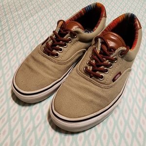 Van's mens Off the Wall shoe